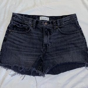 Abercrombie & Fitch Mid Rise Boyfriend Shorts